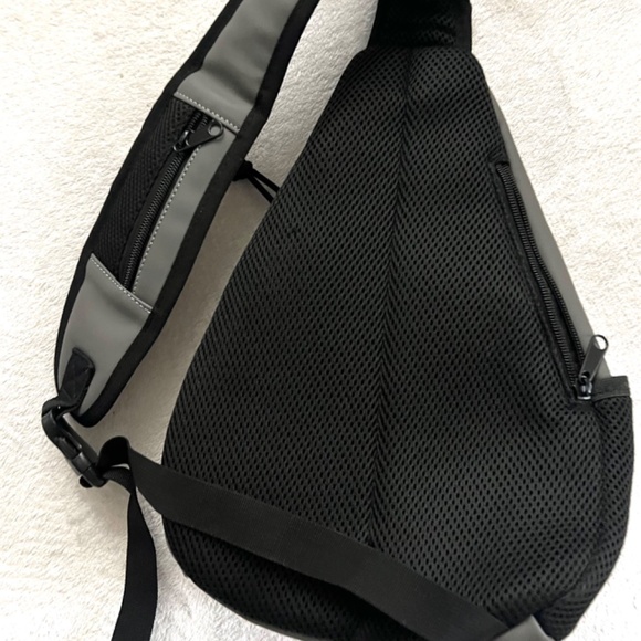 DUCHAMP GREY RUBBERIZED Cool Motorcycle Riders Travel Vacay Unisex SLING BAG main image 6